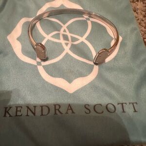 Kendra Scott cuff bracelet silver with white sparkly stone